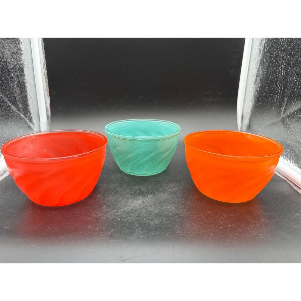 Vintage Swirl Frosted‎ Glass Bowls Set of 3 Red Orange Turquoise Satin Finish